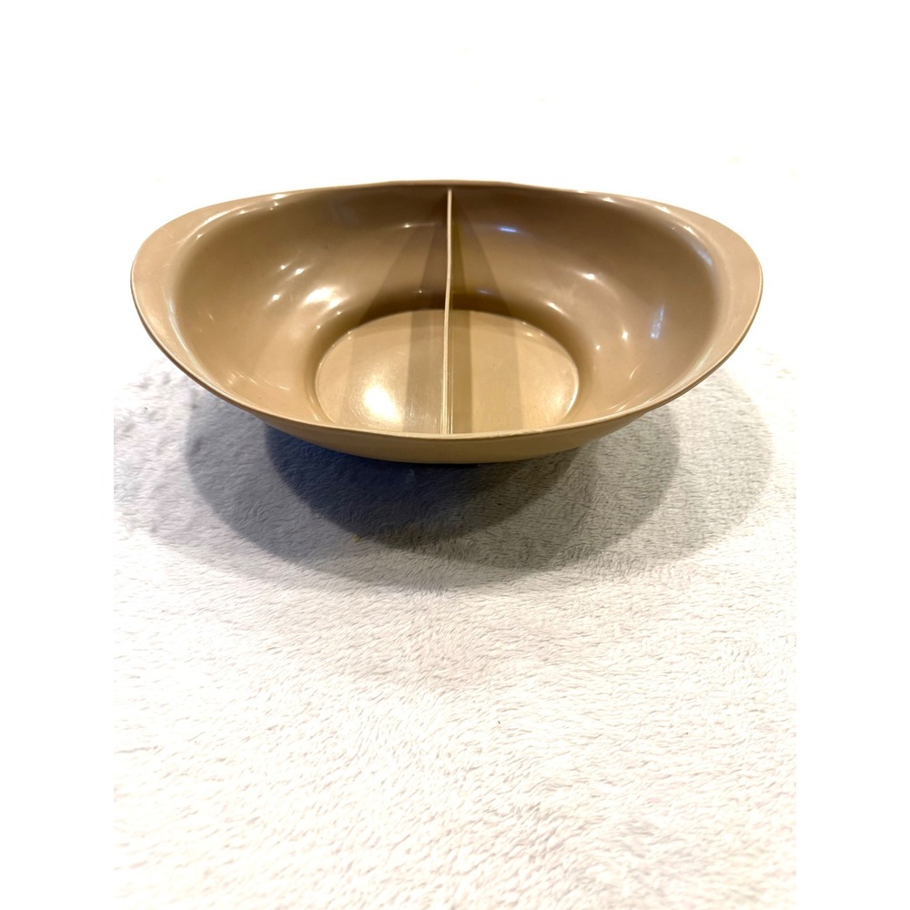 Eagle Brooklyn NY Vintage Divided Microwave Serving Bowl Tan Oval Plastic‎ Dish